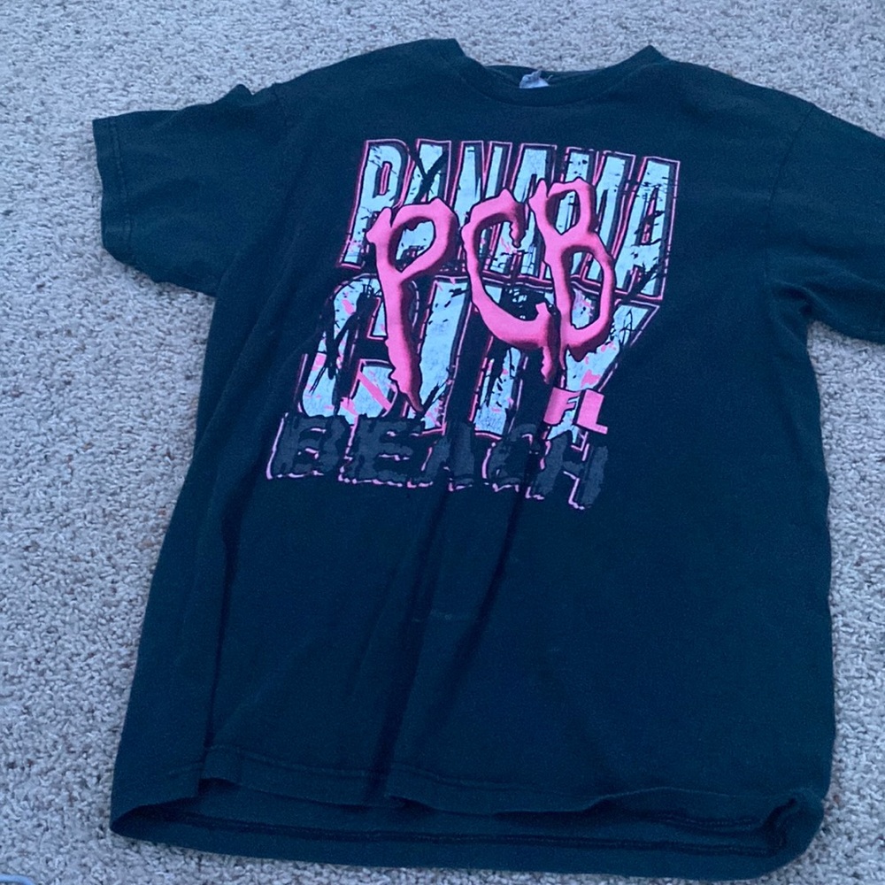 Size M black t shirt delta brand